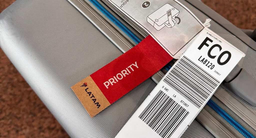 Como é voar LATAM para Roma - Malas